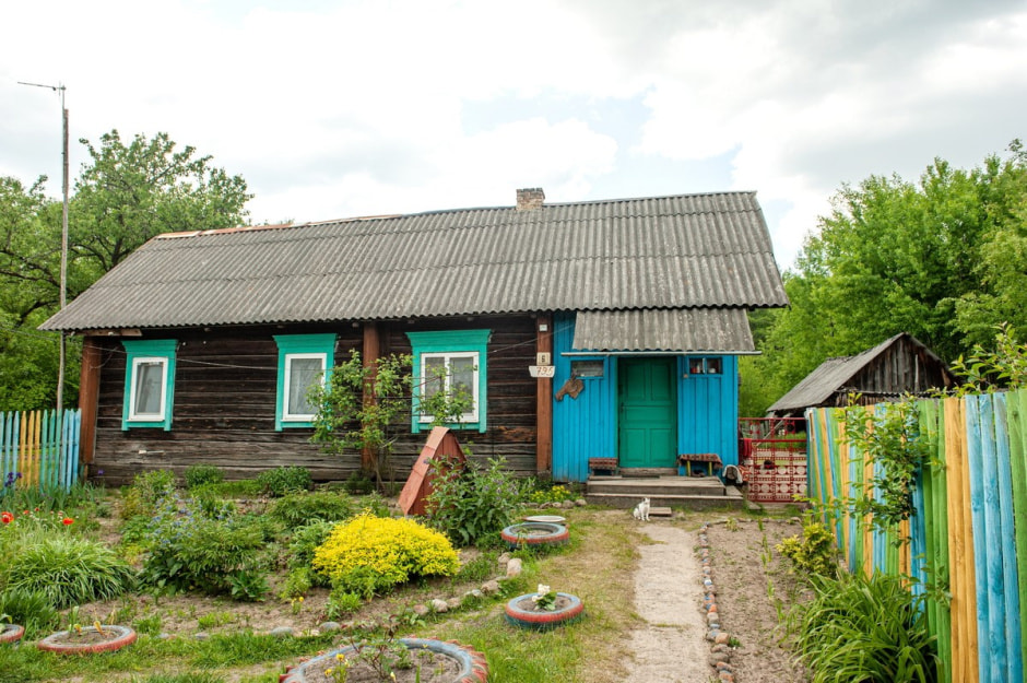 Дом-вышиванка Марии Сочилович из Грабово 8.jpg