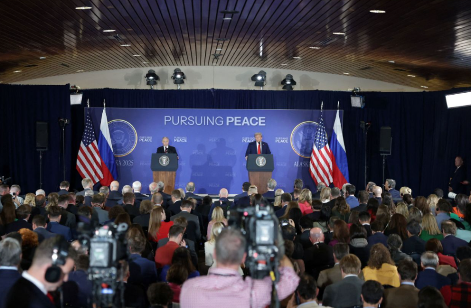 путин и трамп пресс-конференция.png