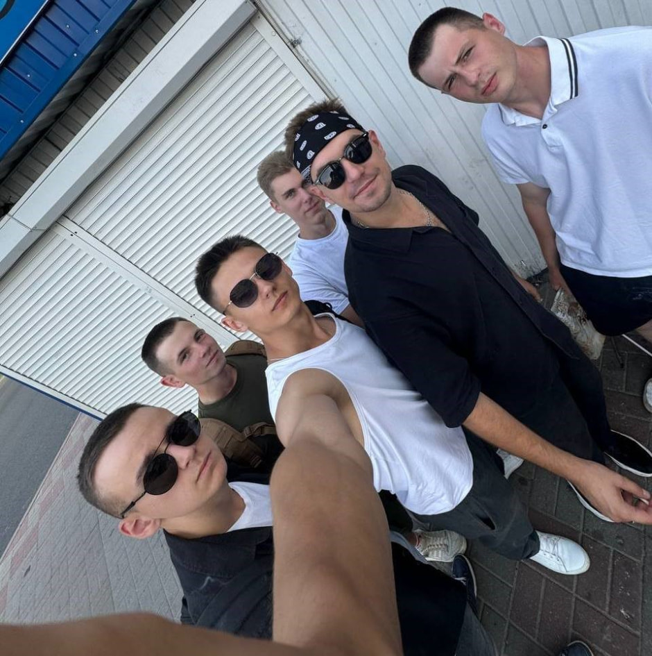 История фото с гитарой с рок-фестиваля Пружаны 3.jpg