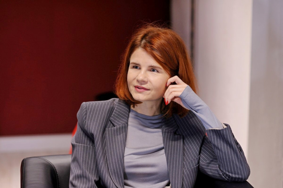 Бренд Versia 5_Ирина Холякова.jpg