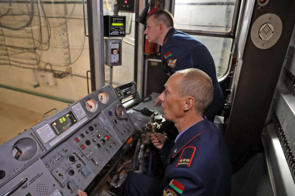 По второму участку Зеленолужской линии метро впервые пустили пробный поезд (6).jpg