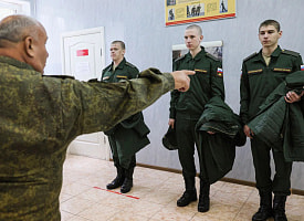 В белорусских школах разместят военных до 30 июня? Минобразования предупредило о разосланном документе