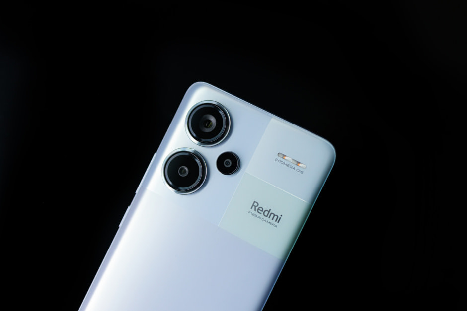 Xiaomi Redmi Note 13 Pro Plus - design.jpg