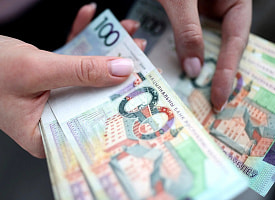 Когда после увольнения за каждый день должны платить зарплату? В Минтруда объяснили белорусам