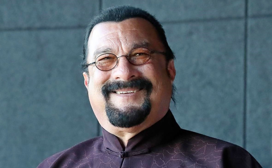 Знаменитые актеры с белорусскими корнями 11_Стивен Сигнал.jpg