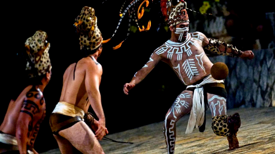 История мяча 1.png