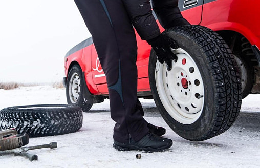 ГАИ советует не спешить с заменой шин: весна в Беларуси пока с “минусом” по ночам