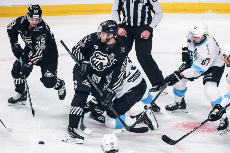 Минское Динамо уступило Трактору .jpg