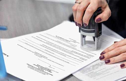 Белорусам начали присылать документы о переводе денег на “деструктивные цели”. В милиции объяснили, что это значит