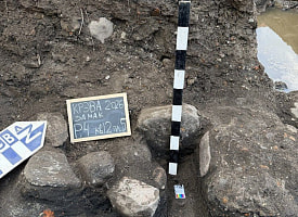 В Кревском замке нашли фундамент старинного моста