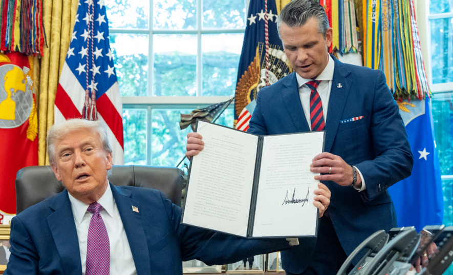 Дональд Трам и глава Пентагона Пит Хегсетт