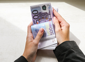 Евро в Беларуси снова взлетел, а что с долларом? Итоги торгов 17 февраля