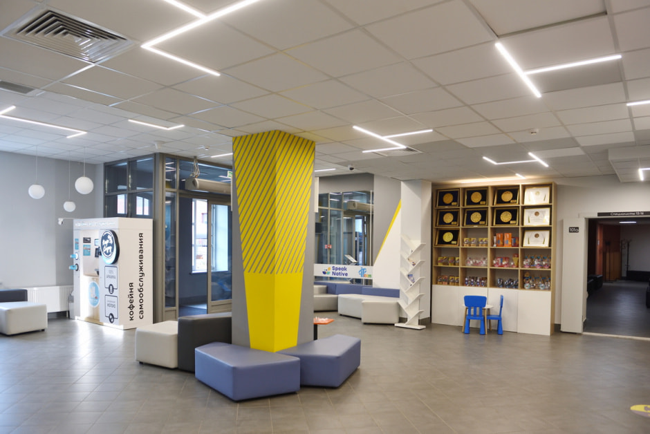 В фойе IT Academy