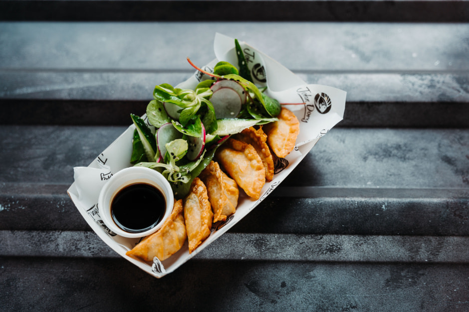 John Dory-Гёдза фри с креветками и соусом понзу.jpg