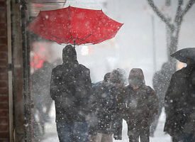 Снег, грозы, шквалы – и это не все. Беларусь разделило на 3 части, синоптики объявили оранжевый уровень опасности на 7 апреля