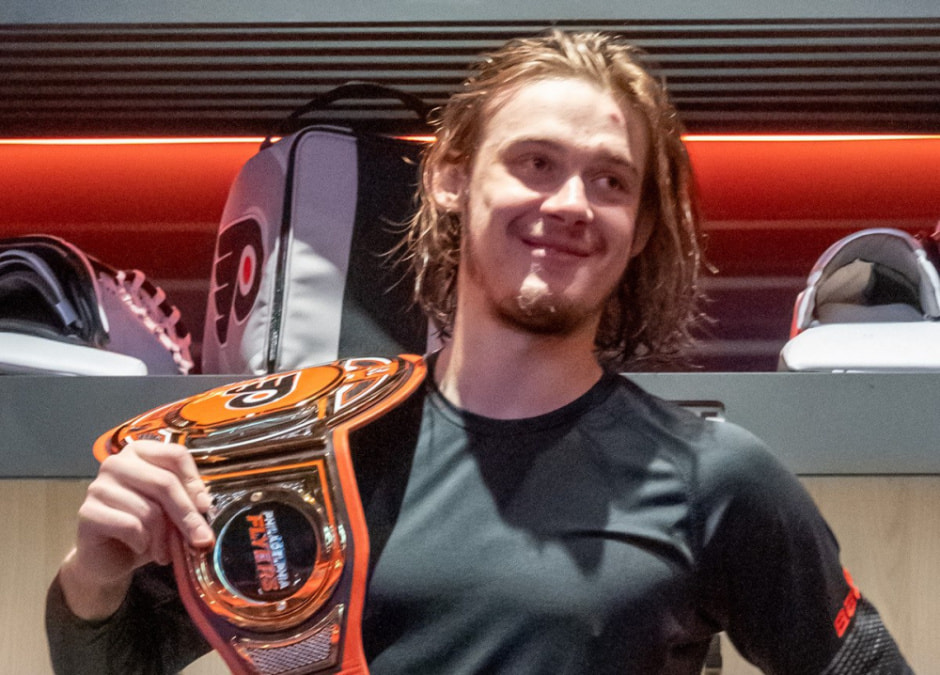 Белорусский вратарь Алексей Колосов с пятой попытки провел первый победный матч в НХЛ.jpg