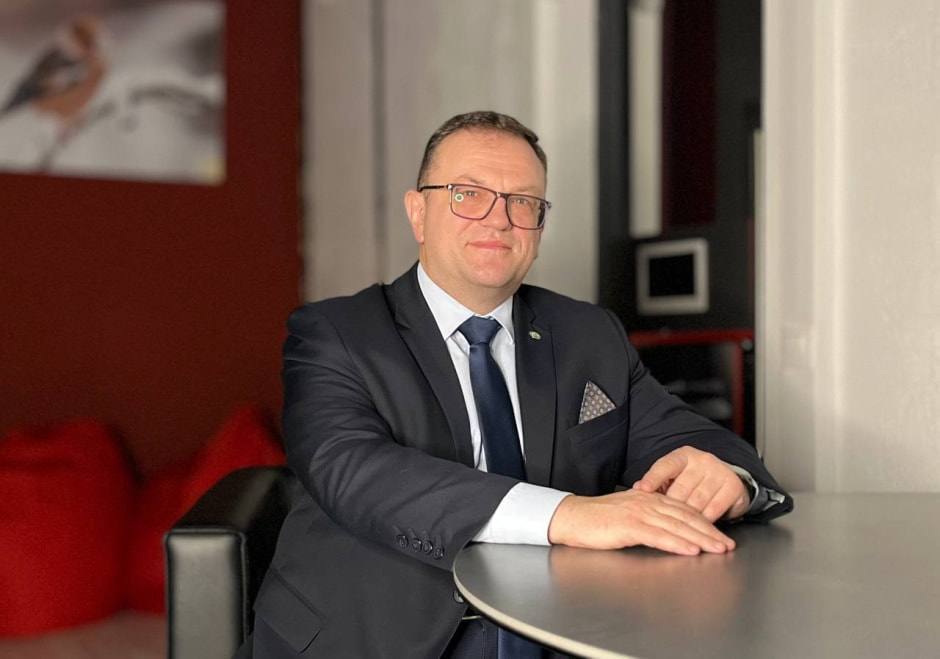 Забор в Беловежской пуще 1_Дмитрий Груммо.jpg