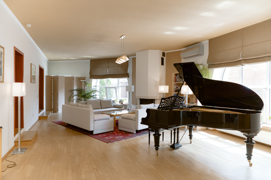 Поверенный в делах Франции Людовик Руайе 24.png