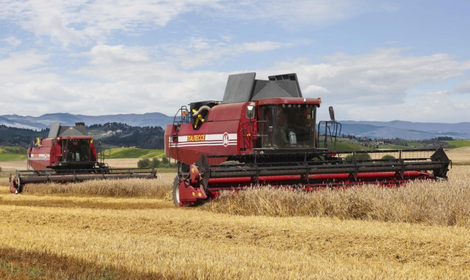 Андрей Власенко и комбайн 7.jpg