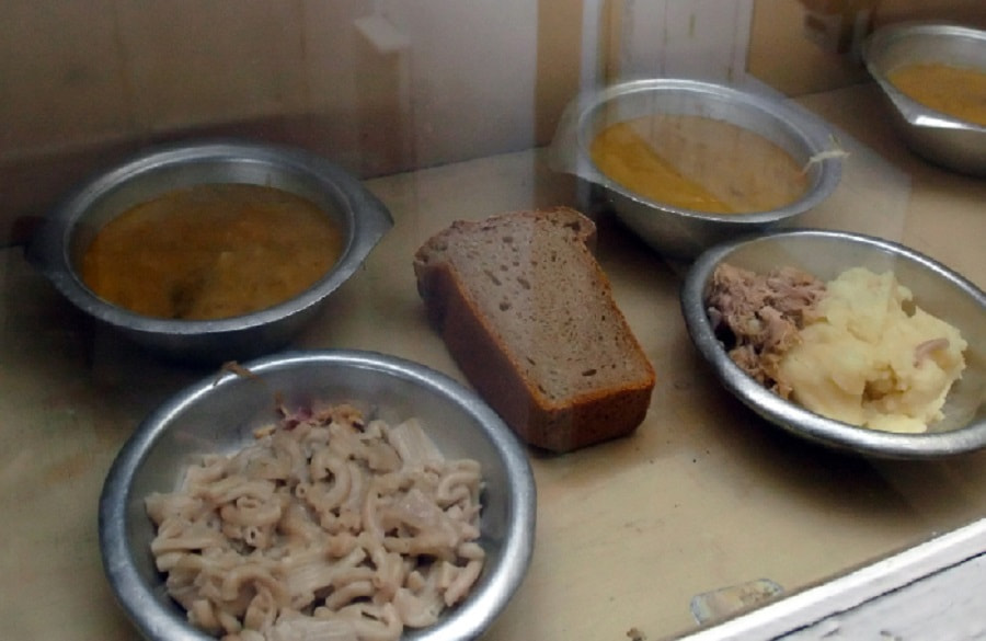 посуда в столовой.jpg