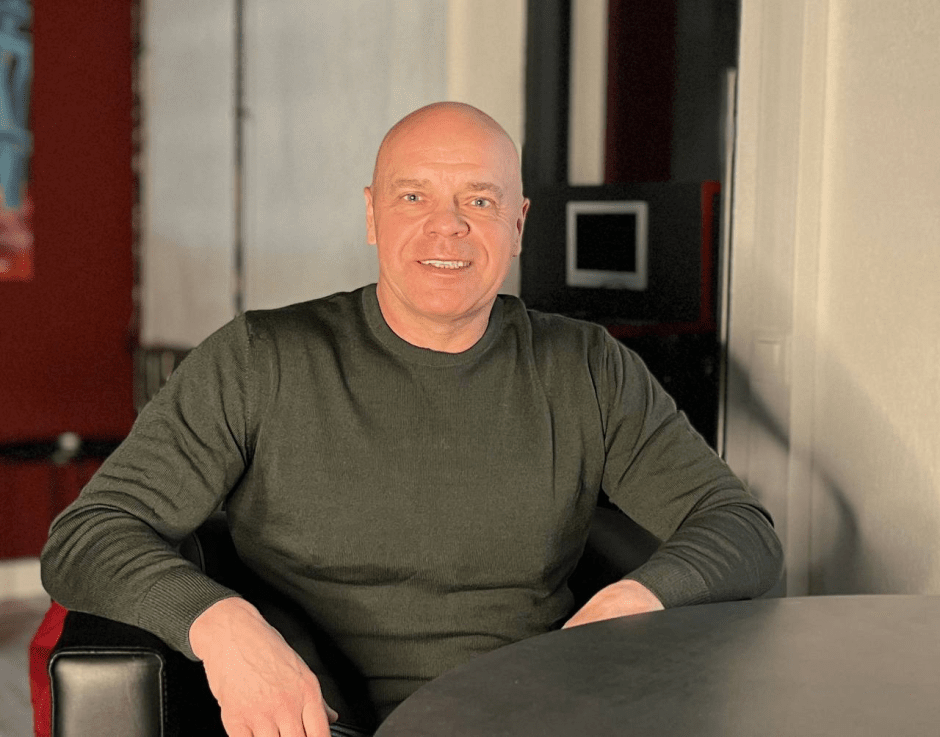 Вячеслав Хоронеко в студии Смартпресс.png