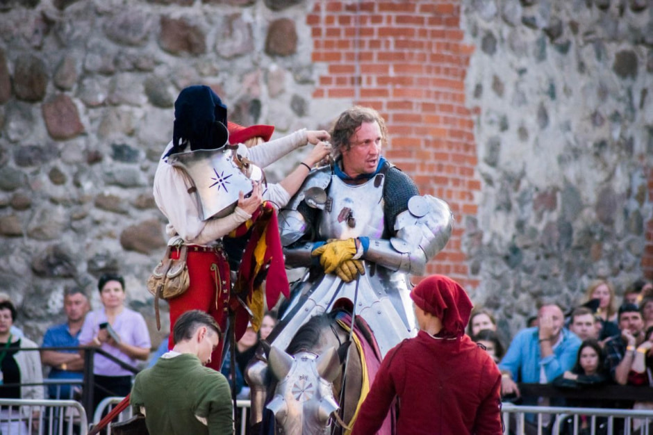 Конный рыцарь и средневековая реконструкция 17.jpg