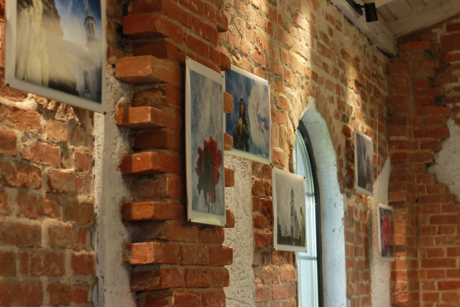 Арт-галерэя каля касцёла 2021 г.jpg