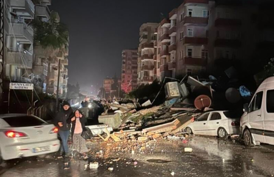 турция землетрясение2.png