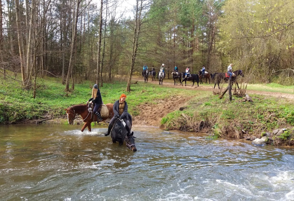 Конный рыцарь и средневековая реконструкция 3.jpg