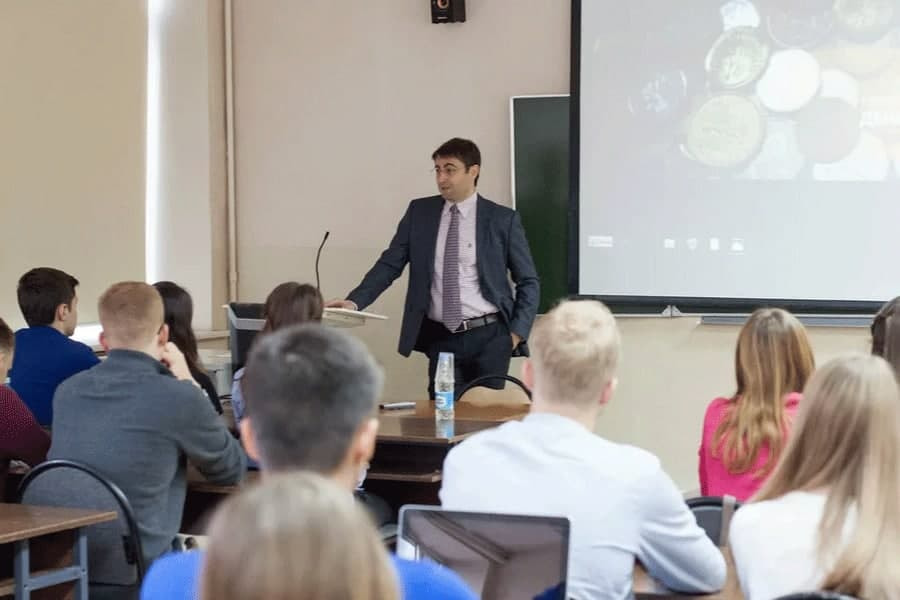 finun3.jpg finun3.jpg