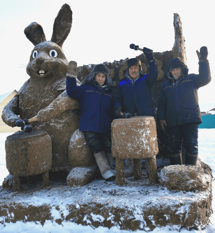 заяц из навоза.png