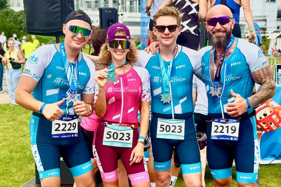 триатлон спортсмены.png