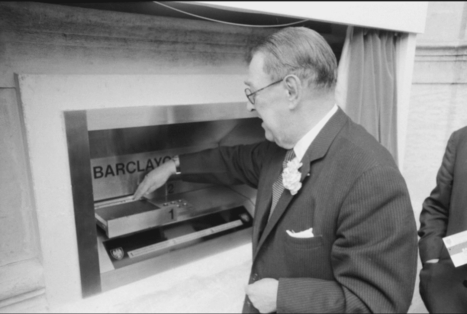 первый банкомат лондон