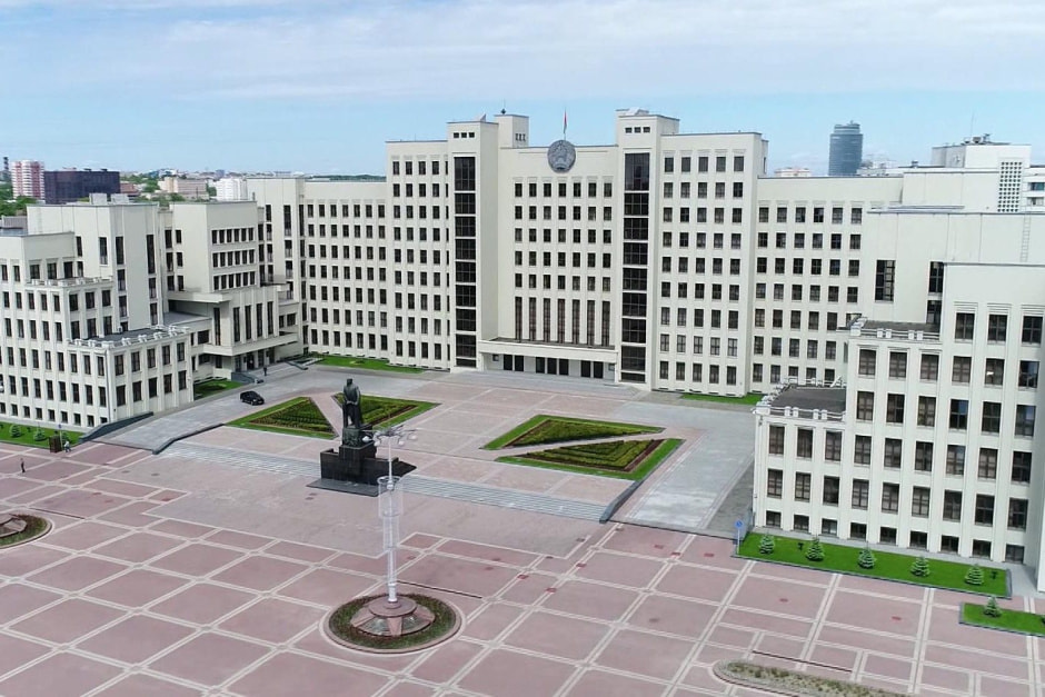 11-Дом правительства в Минске.jpg