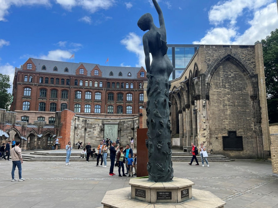 Берлин vs Гамбург 8.jpg