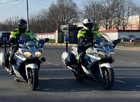 Штрафы до 9000 рублей. Смешанные наряды ГАИ проверят “раскаченный” звук транспорта и состояние водителей в этой области Беларуси