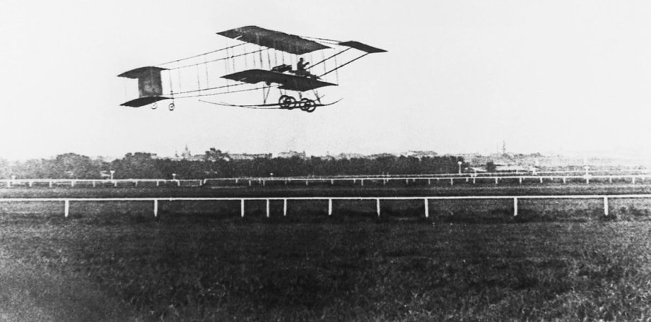 Павел Сухой 2_Полет Сергея Уточкина.jpg