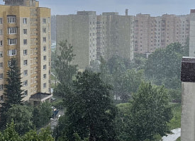 Минск накрыло грозой: подтопило улицы, остановились автобусы и троллейбусы