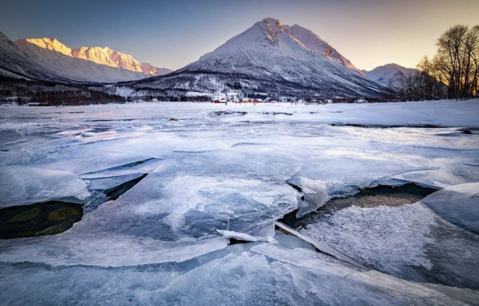 История зимних коньков 2.png