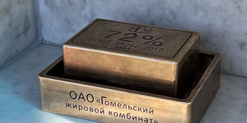 Памятник мылу.jpg