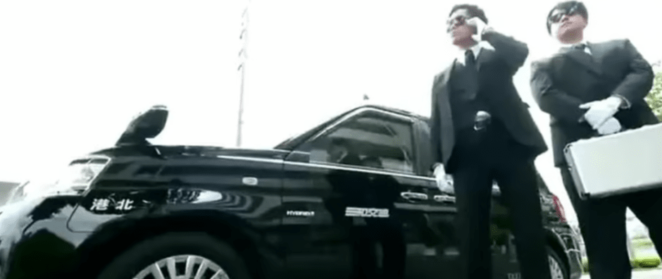 В Японии туристы платят таксистам, чтобы они притворялись ниндзя (2).png