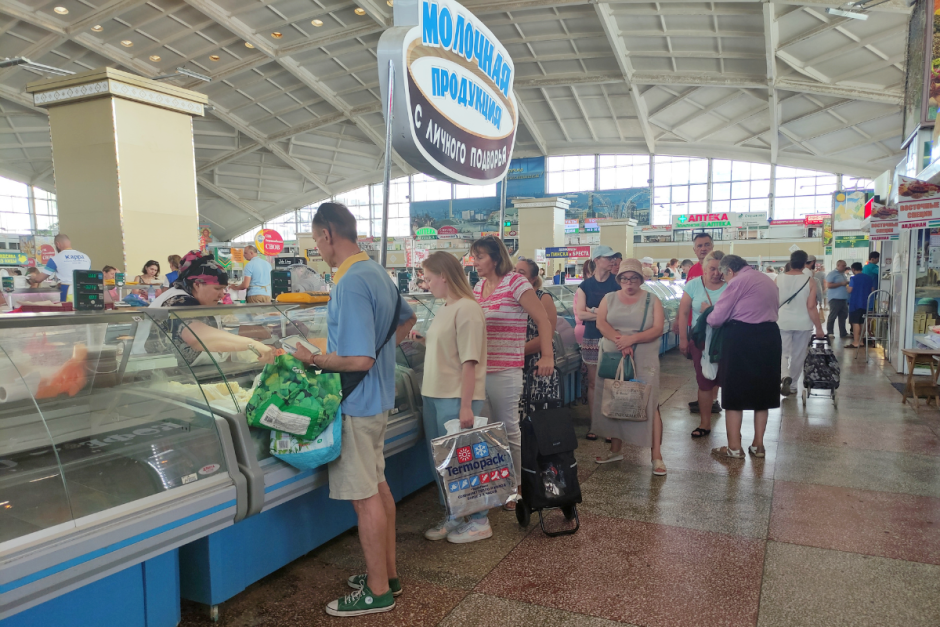 Продавцы на Комаровке 3.png