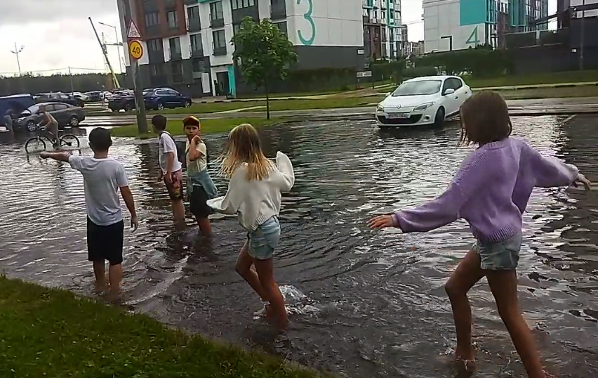 Ваше авто подтопило во время ливня Адвокат дал инструкцию, как компенсировать ущерб.png