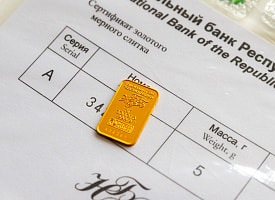 Белорусы бросились скупать золото и серебро? Минфин заявил о “повышенном спросе” на драгметаллы