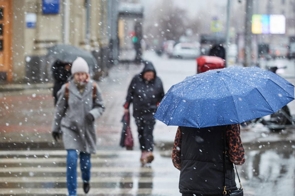 мокрый снег на улице