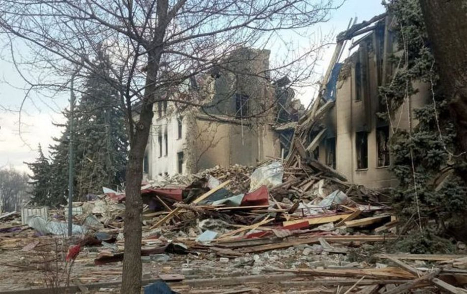 Драмтеатр Мариуполь.jpg Драмтеатр Мариуполь.jpg