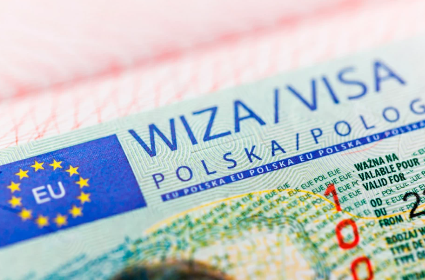 Визовые центры Польши прекратили прием заявлений через курьера.png Визовые центры Польши прекратили прием заявлений через курьера.png