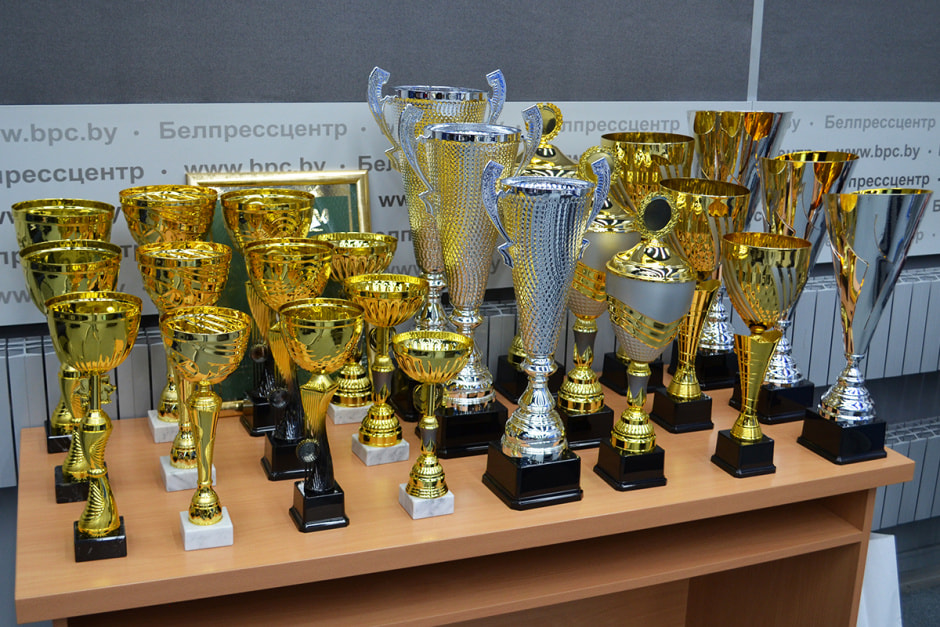 Поведены итоги премии Автомобиль года.JPG