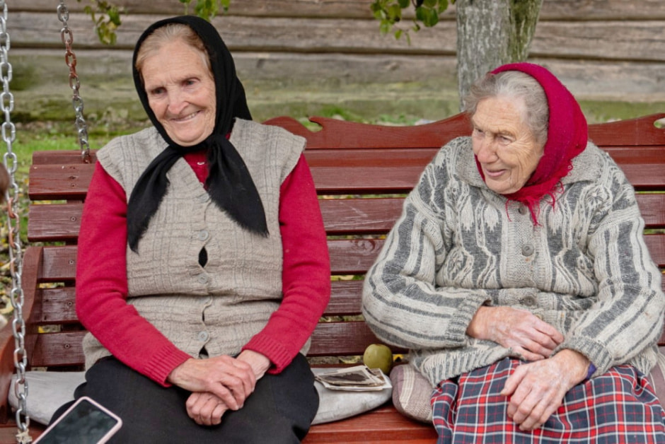 Бабушки Броня и Тэня из деревни Вигушки 10.jpg