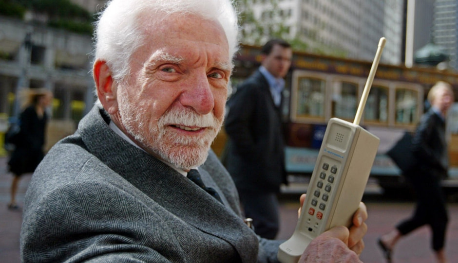 первый мобильник.jpg